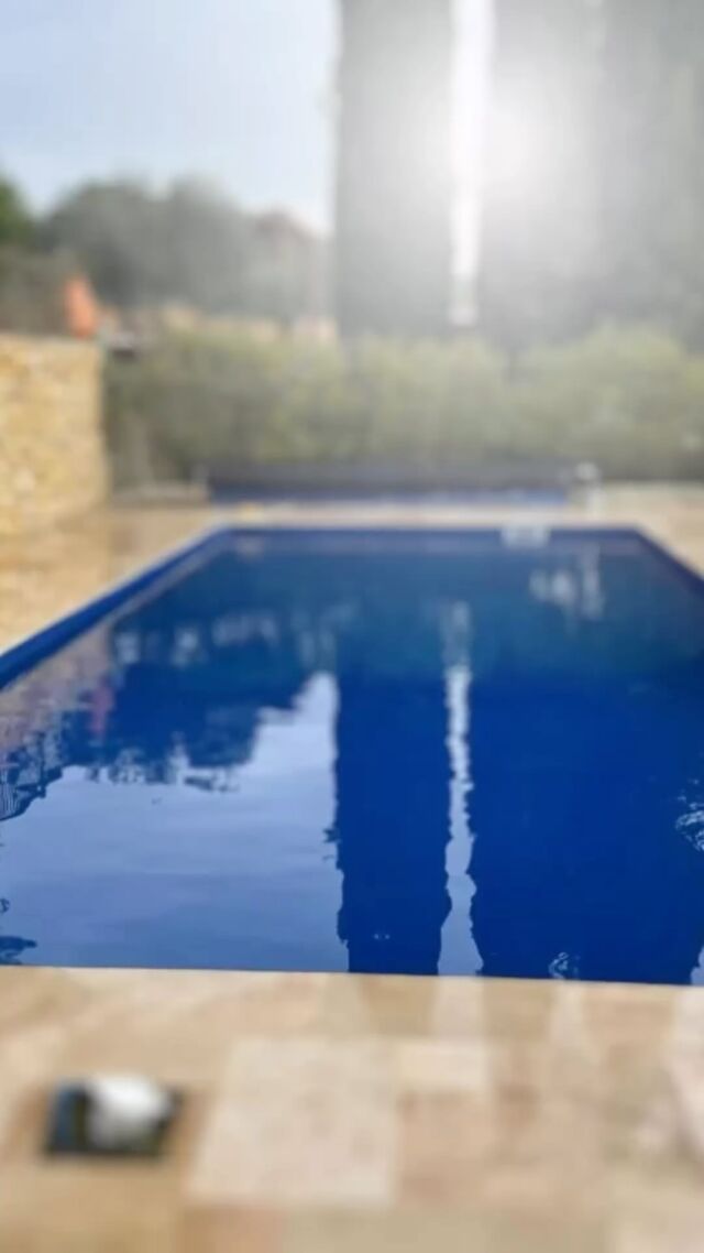 Rénovation piscine pvc armé avec réalisation d’une pointe de diamant en béton avec création d’escalier d’angle 🚧💦 #piscine#piscines#dmlconstructions#renovation#renovationpiscine#pvcarme#piscinepvcarme#pvcarmebleu#pointedediamantenbeton#escalier#escalierdangle#escalierdanglepiscine#pisciniste#piscinistebouchedurhone#piscinisteaixmarseille